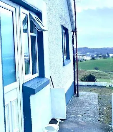Private 3 Bedroom House Ideal For Family & Friends *
