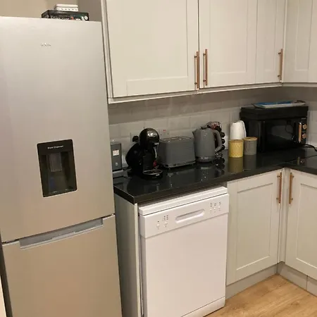 Private 3 Bedroom House Ideal For Family & Friends Ferienhaus *