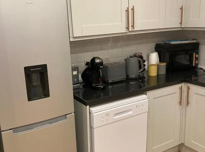 Private 3 Bedroom House Ideal For Family & Friends בית נופש *